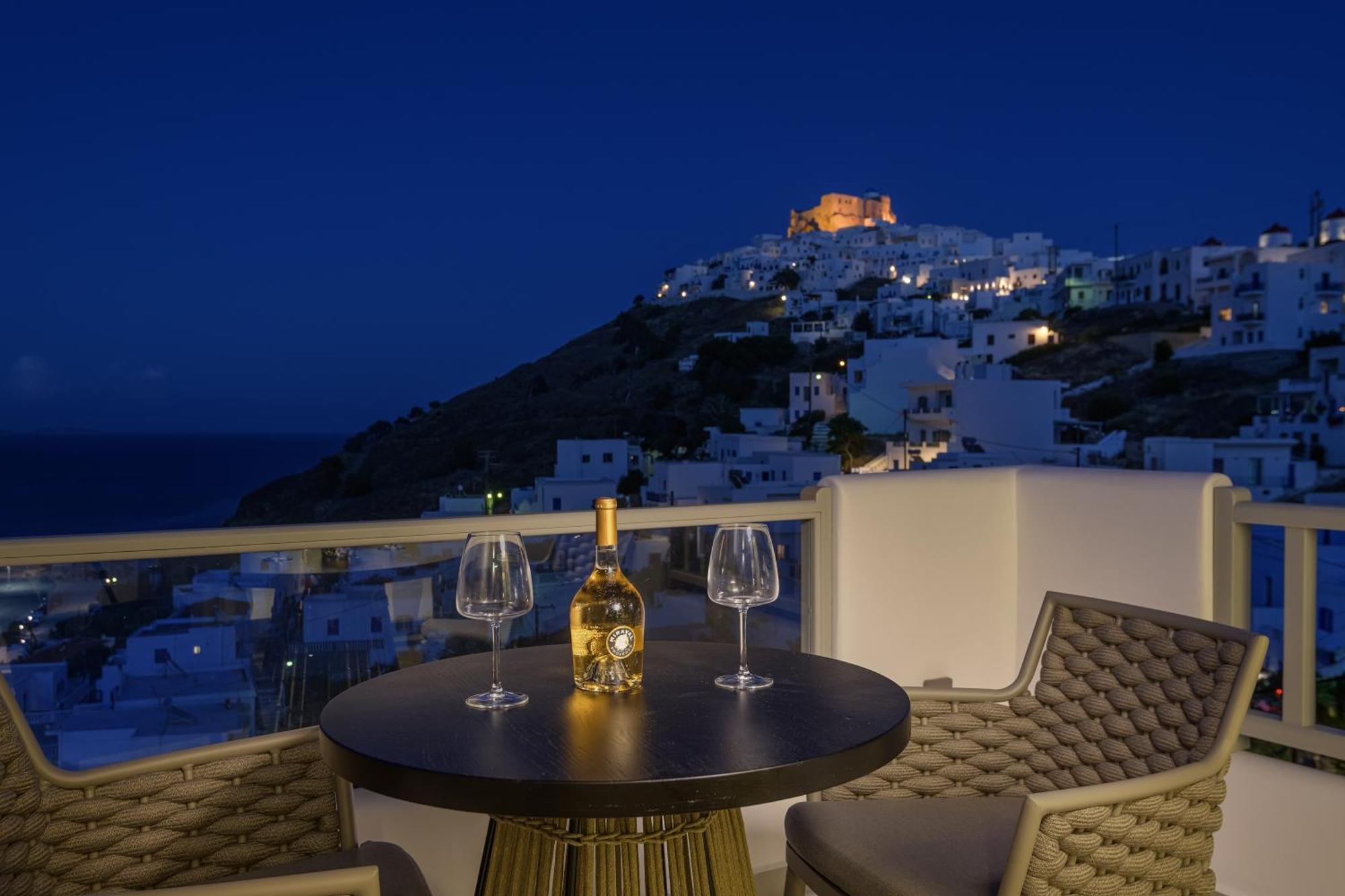 Vivere Luxury Suites Pera Gyalos المظهر الخارجي الصورة