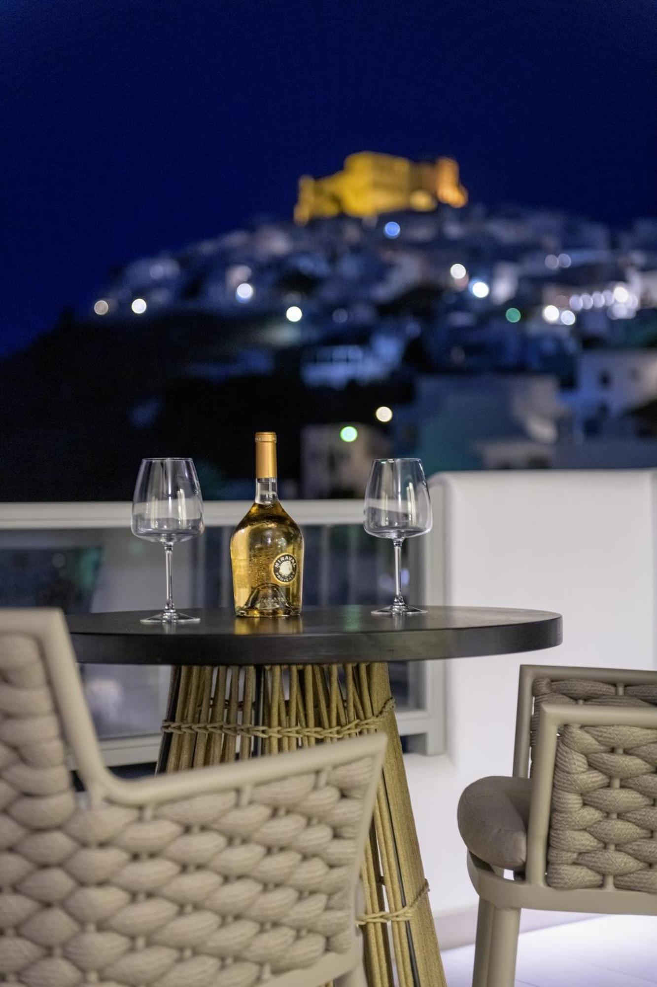 Vivere Luxury Suites Pera Gyalos المظهر الخارجي الصورة